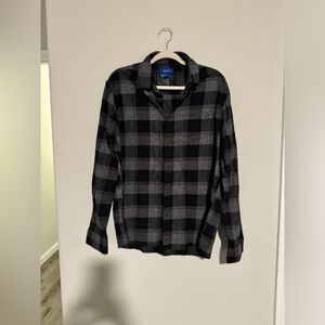Apt 9 black plain button down shirt. Size XL flannel​